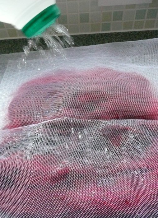 Sprinkle Water onto Wool