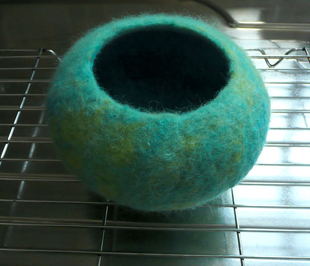 21. Tutorial - How to make a wet felt pod vessel