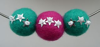 12 felt bead