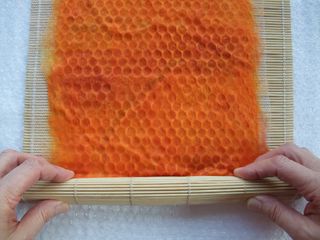 Tutorial - How To Make Flat Felt (Wet Felting) (rosiepink)