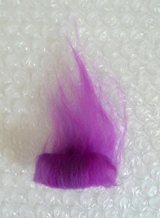 2 felt bead