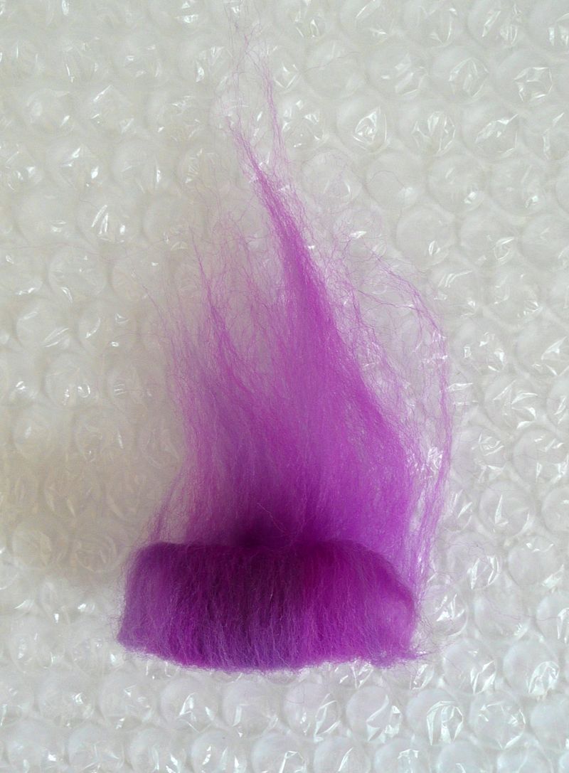 2 felt bead