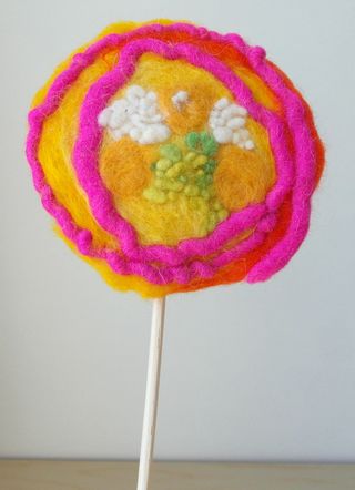 Felt_flower_on_stick