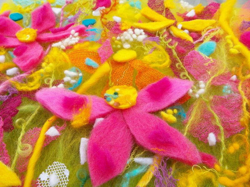 Yellow_Garden_Fibre_Detail_Pink_Flower_Small