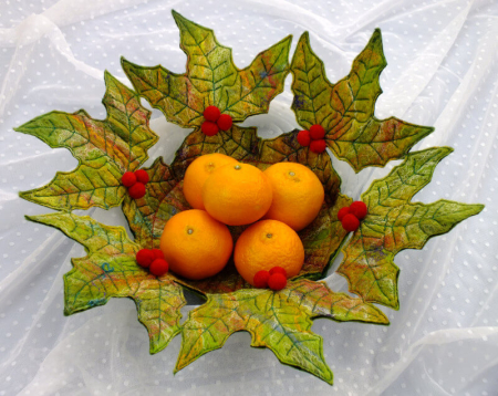 Holly Leaf Bowl Full Oranges