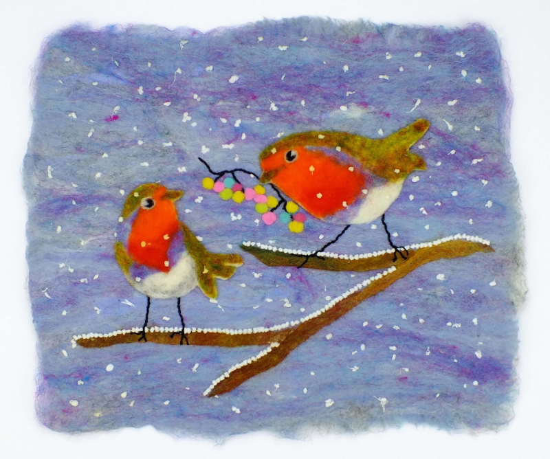 Gift-of-berries- robins-in-the-snow